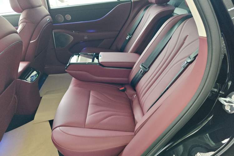 Used VOYAH Lantu Chiguang L 2026 Four-Wheel-Drive Ultra Left Rear Seat