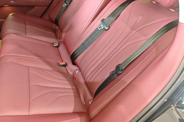 Used VOYAH Lantu Chiguang L 2026 Four-Wheel-Drive Ultra Left Rear Seat