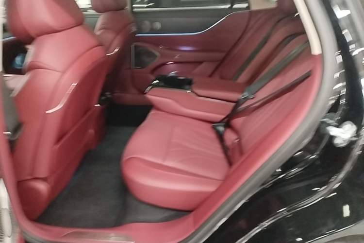 Used VOYAH Lantu Chiguang L 2026 Four-Wheel-Drive Max Left Rear Seat