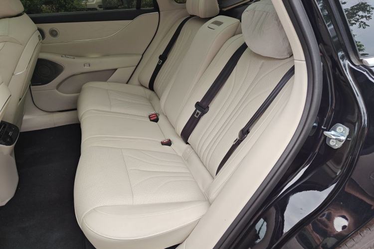 Used VOYAH Lantu Chiguang L 2026 Four-Wheel-Drive Max Left Rear Seat