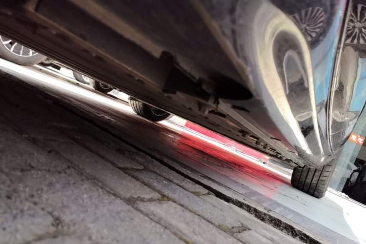 Used VOYAH Lantu Chiguang L 2026 Four-Wheel-Drive Ultra Left Side Sill