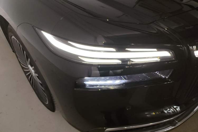 Used VOYAH Lantu Chiguang L 2026 Four-Wheel-Drive Ultra Right Front Headlight