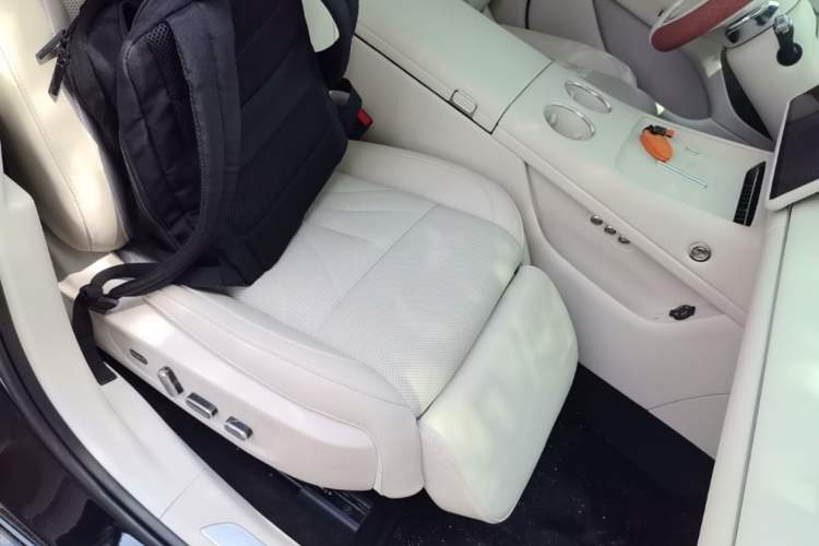 Used VOYAH Lantu Chiguang L 2026 Four-Wheel-Drive Ultra Right Front Seat