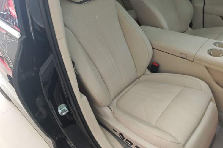 Used VOYAH Lantu Chiguang L 2026 Four-Wheel-Drive Ultra Right Front Seat