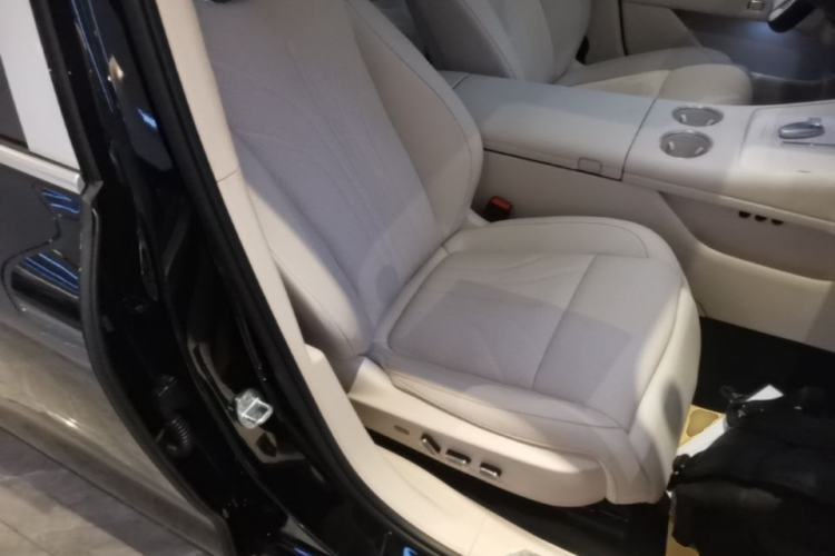 Used VOYAH Lantu Chiguang L 2026 Four-Wheel-Drive Ultra Right Front Seat