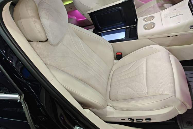 Used VOYAH Lantu Chiguang L 2026 Four-Wheel-Drive Ultra Right Front Seat