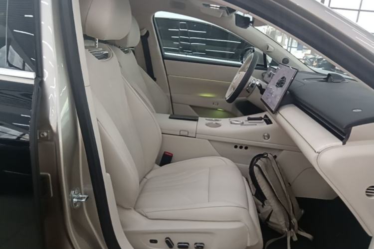 Used VOYAH Lantu Chiguang L 2026 Four-Wheel-Drive Ultra Right Front Seat