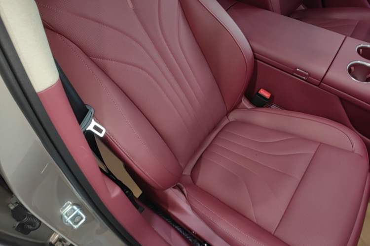 Used VOYAH Lantu Chiguang L 2026 Four-Wheel-Drive Ultra Right Front Seat