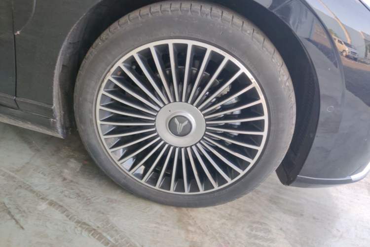 Used VOYAH Lantu Chiguang L 2026 Four-Wheel-Drive Ultra Right Front Wheel Hub