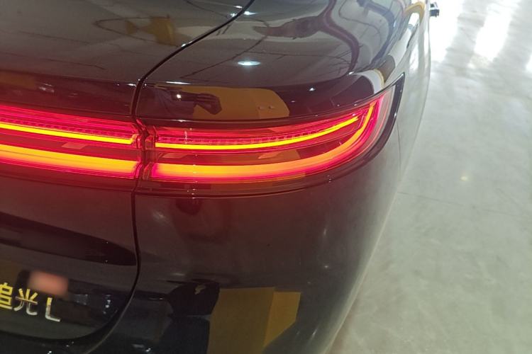 Used VOYAH Lantu Chiguang L 2026 Four-Wheel-Drive Ultra Right Rear Taillight