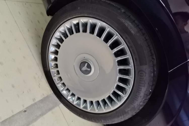 Used VOYAH Lantu Chiguang L 2026 Four-Wheel-Drive Ultra Right Rear Wheel Hub