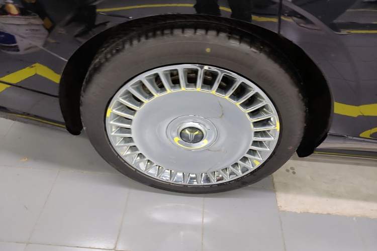 Used VOYAH Lantu Chiguang L 2026 Four-Wheel-Drive Ultra Right Rear Wheel Hub
