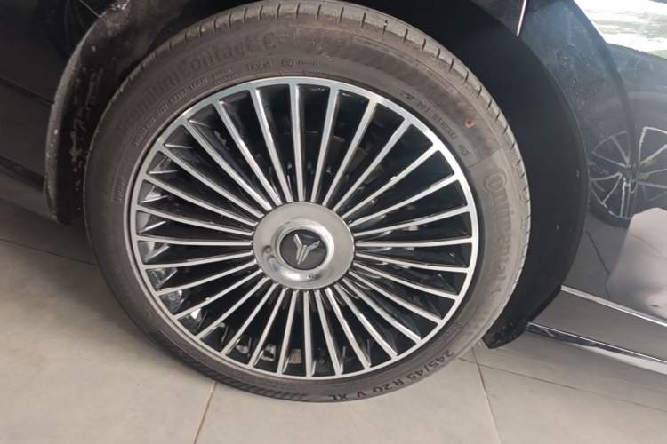Used VOYAH Lantu Chiguang L 2026 Four-Wheel-Drive Ultra Right Rear Wheel Hub