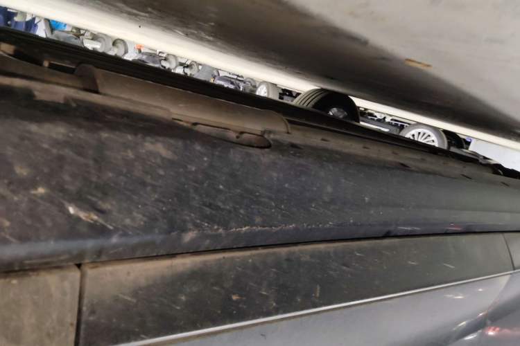 Used VOYAH Lantu Chiguang L 2026 Four-Wheel-Drive Max Right Side Sill