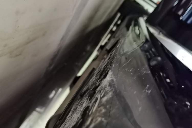 Used VOYAH Lantu Chiguang L 2026 Four-Wheel-Drive Ultra Right Side Sill
