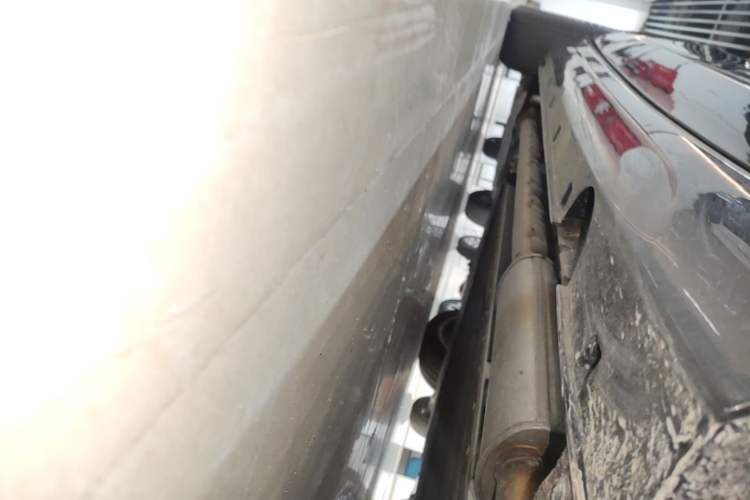 Used VOYAH Lantu Chiguang L 2026 Four-Wheel-Drive Ultra Right Side Sill