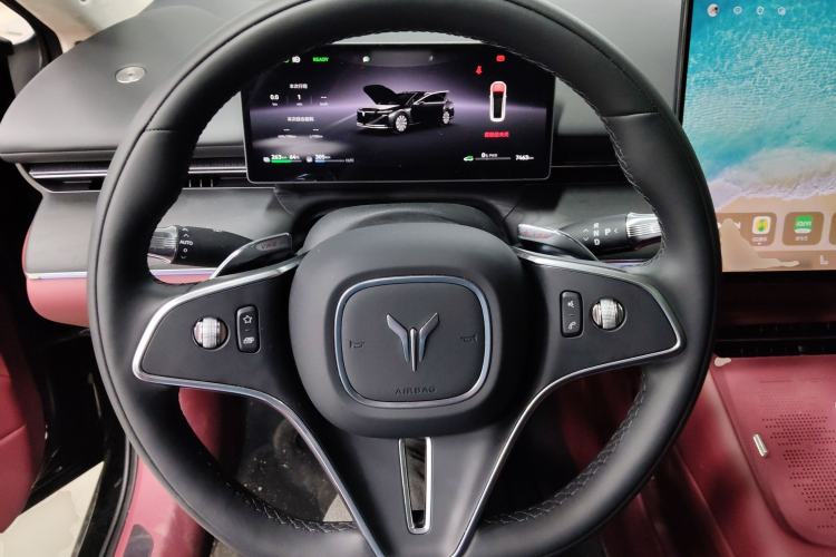 Used VOYAH Lantu Chiguang L 2026 Four-Wheel-Drive Max Steering Wheel