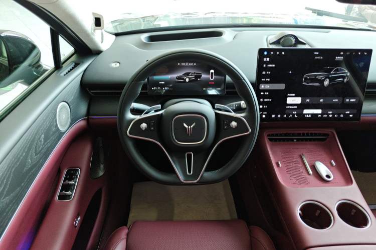 Used VOYAH Lantu Chiguang L 2026 Four-Wheel-Drive Ultra Steering Wheel
