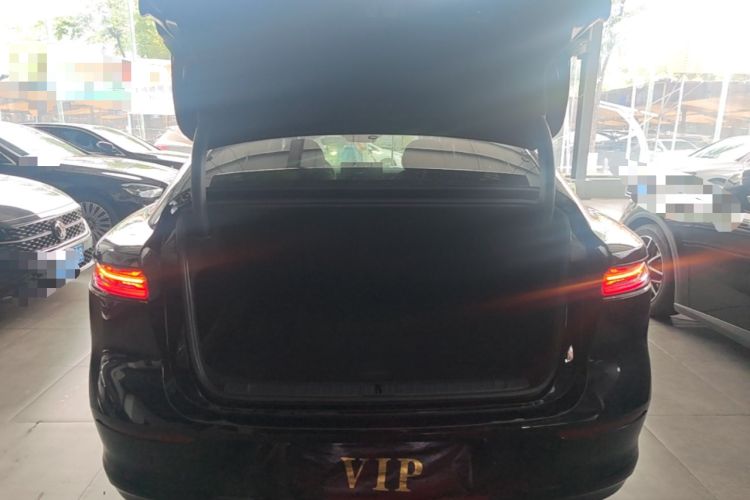 Used VOYAH Lantu Chiguang L 2026 Four-Wheel-Drive Ultra Trunk