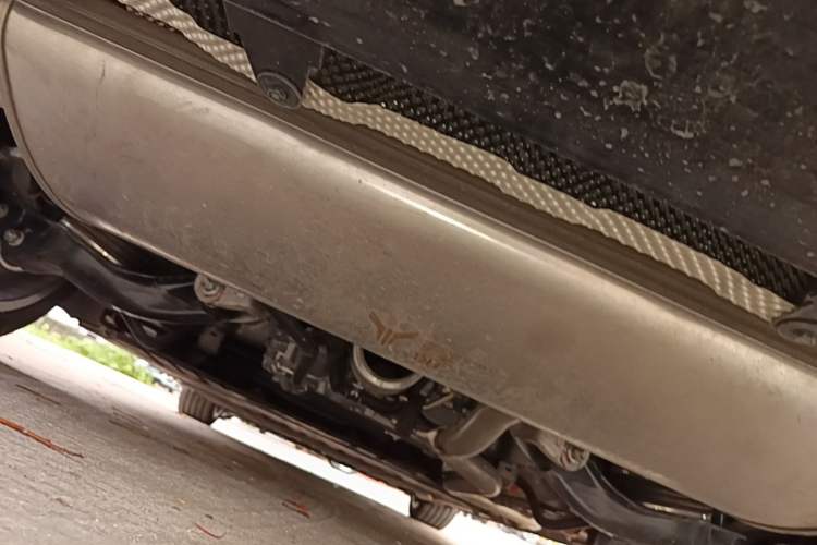 Used VOYAH Lantu Chiguang L 2026 Four-Wheel-Drive Ultra Chassis Rear