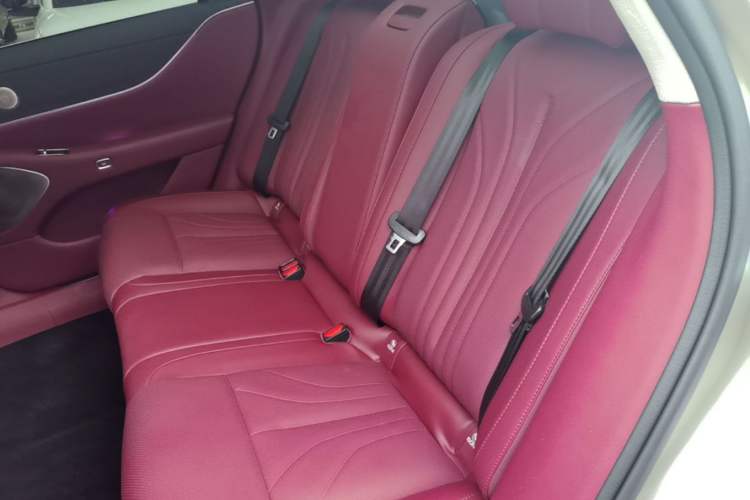 Used VOYAH Lantu Chiguang L 2026 Four-Wheel-Drive Ultra Left Rear Seat
