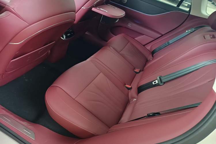 Used VOYAH Lantu Chiguang L 2026 Four-Wheel-Drive Ultra Left Rear Seat