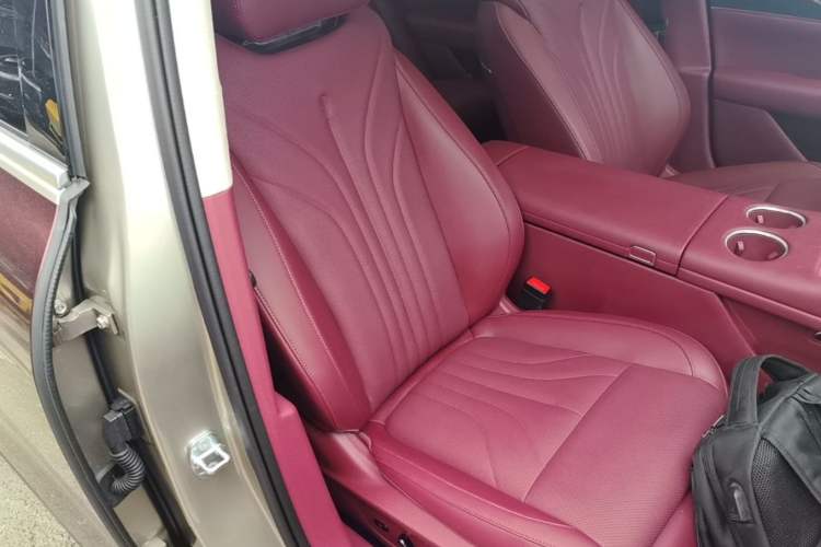 Used VOYAH Lantu Chiguang L 2026 Four-Wheel-Drive Ultra Right Front Seat