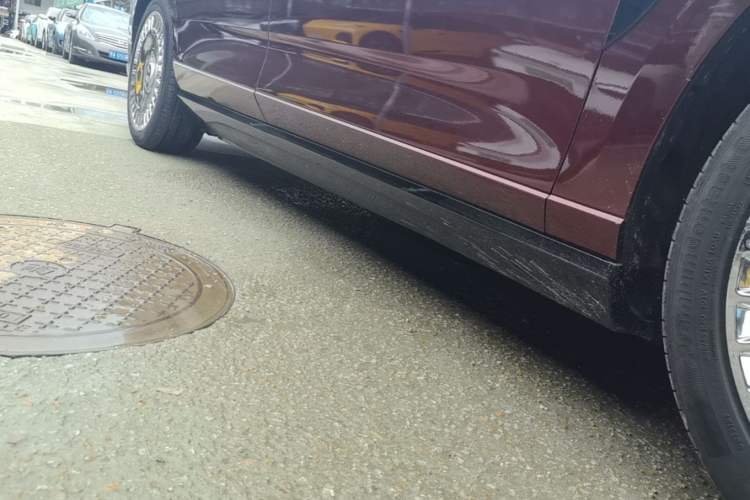 Used VOYAH Lantu Chiguang L 2026 Four-Wheel-Drive Ultra Right Side Sill