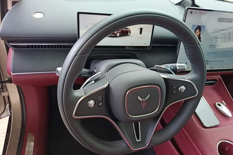 Used VOYAH Lantu Chiguang L 2026 Four-Wheel-Drive Ultra Steering Wheel