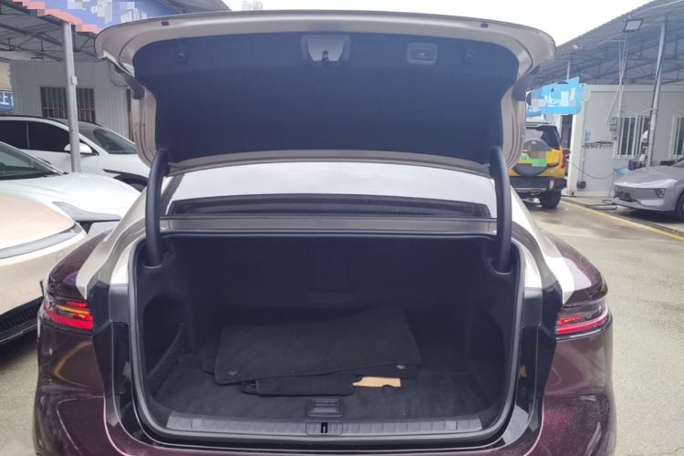 Used VOYAH Lantu Chiguang L 2026 Four-Wheel-Drive Ultra Trunk