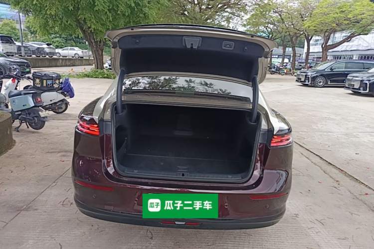 Used VOYAH Lantu Chiguang L 2026 Four-Wheel-Drive Ultra Trunk