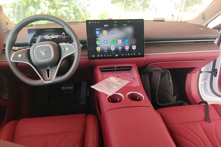 Used VOYAH Lantu Chiguang L 2026 Four-Wheel-Drive Ultra Center Console