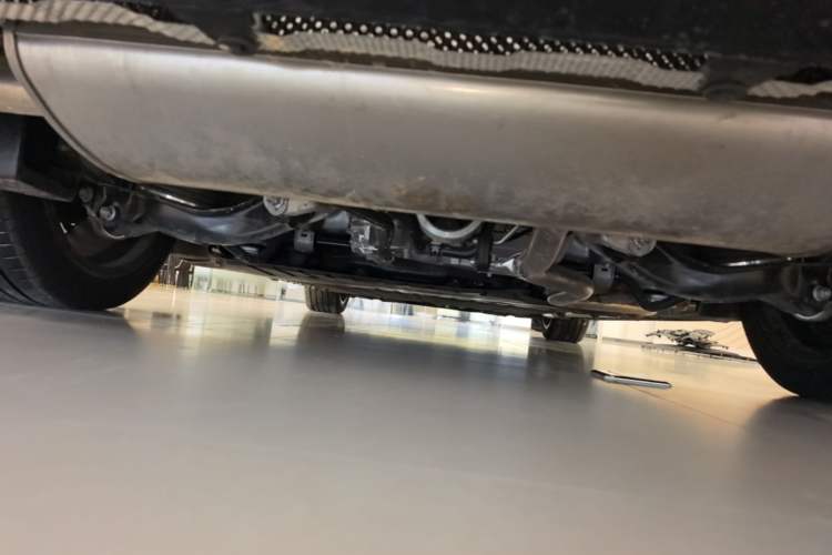 Used VOYAH Lantu Chiguang L 2026 Four-Wheel-Drive Ultra Chassis Rear