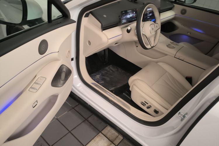 Used VOYAH Lantu Chiguang L 2026 Four-Wheel-Drive Ultra Driver Seat
