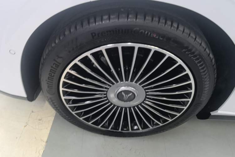Used VOYAH Lantu Chiguang L 2026 Four-Wheel-Drive Ultra Left Front Wheel Hub