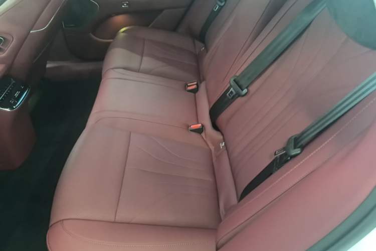Used VOYAH Lantu Chiguang L 2026 Four-Wheel-Drive Ultra Left Rear Seat