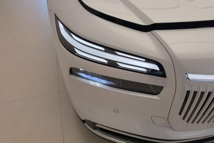 Used VOYAH Lantu Chiguang L 2026 Four-Wheel-Drive Ultra Right Front Headlight