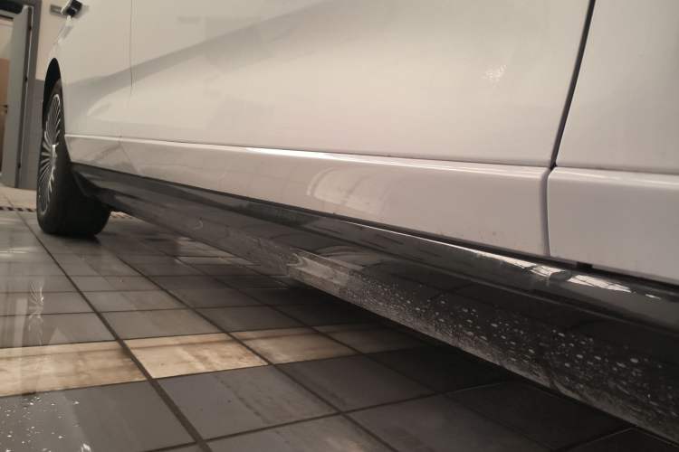 Used VOYAH Lantu Chiguang L 2026 Four-Wheel-Drive Ultra Right Side Sill