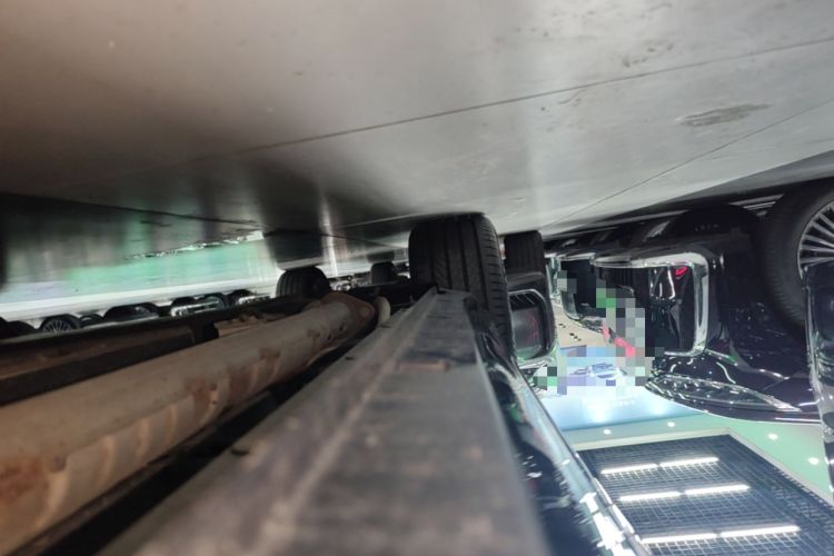 Used VOYAH Lantu Chiguang L 2026 Four-Wheel-Drive Ultra Right Side Sill