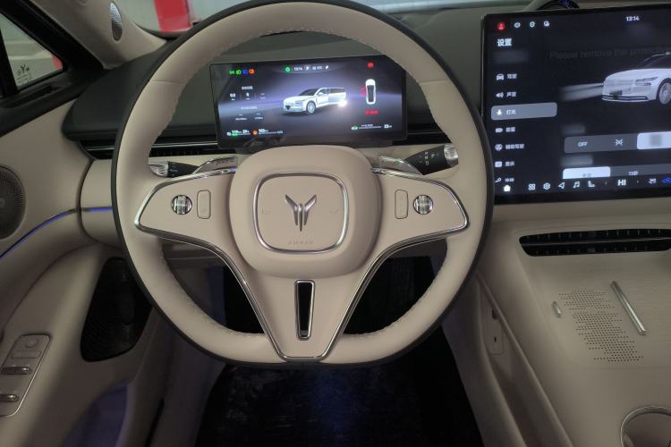 Used VOYAH Lantu Chiguang L 2026 Four-Wheel-Drive Ultra Steering Wheel