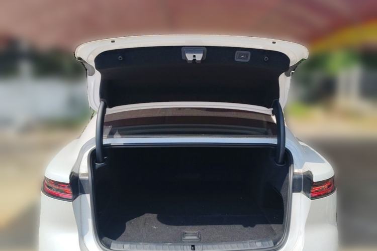 Used VOYAH Lantu Chiguang L 2026 Four-Wheel-Drive Ultra Trunk