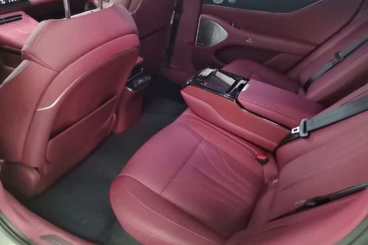 Used VOYAH Lantu Chiguang L 2026 Four-Wheel-Drive Max Left Rear Seat