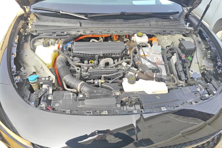 Used VOYAH PASSION 2024 PHEV Four-Wheel Drive Ultra-Long Range Executive Edition Engine Bay