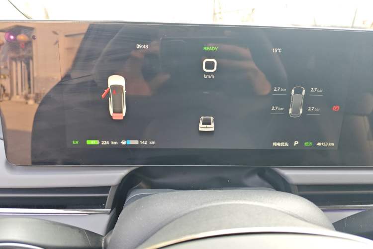 Used VOYAH PASSION 2024 PHEV Four-Wheel Drive Ultra-Long Range Executive Edition Instrument Cluster
