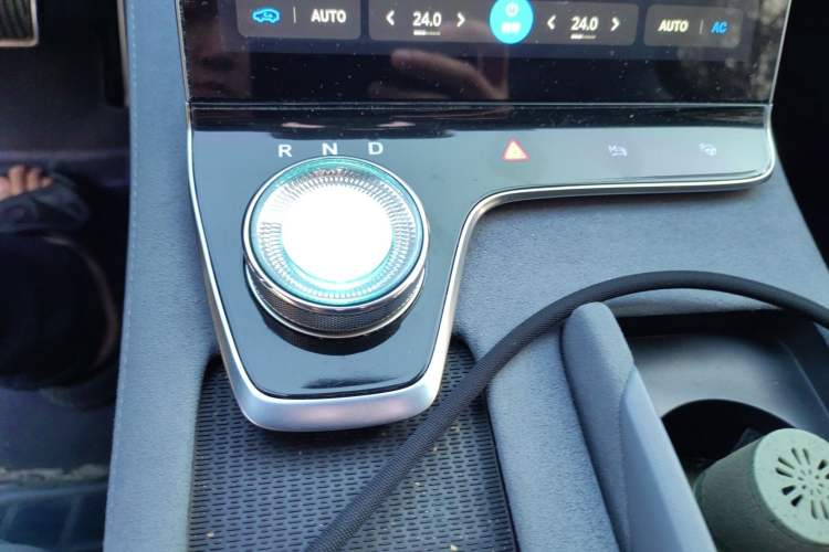 Used VOYAH PASSION 2023 Four-Wheel Drive Flagship Edition Gear Lever