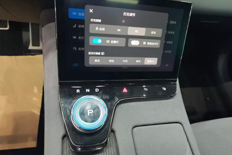 Used VOYAH PASSION 2024 PHEV Four-Wheel Drive Ultra-Long Range Flagship Model Gear Lever