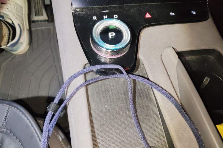 Used VOYAH PASSION 2024 PHEV Four-Wheel Drive Ultra-Long Range Flagship Model Gear Lever