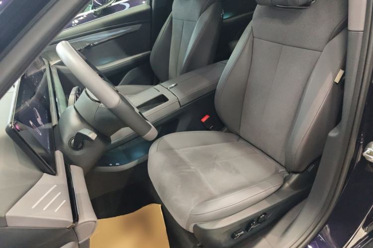 Used VOYAH PASSION 2024 PHEV Four-Wheel Drive Ultra-Long Range Flagship Model Left Front Seat