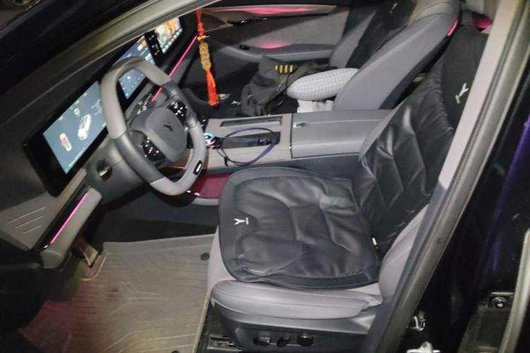 Used VOYAH PASSION 2024 PHEV Four-Wheel Drive Ultra-Long Range Flagship Model Left Front Seat