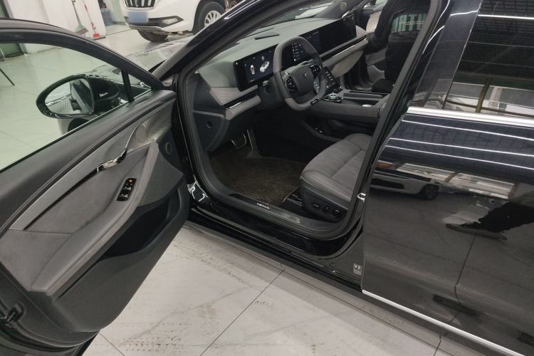 Used VOYAH PASSION 2023 Four-Wheel Drive Flagship Edition Driver Seat